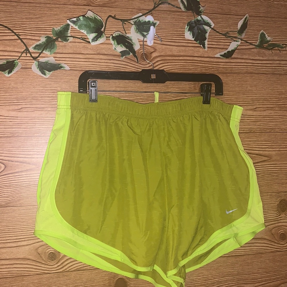 Nike shorts 2x brand new**Sold**